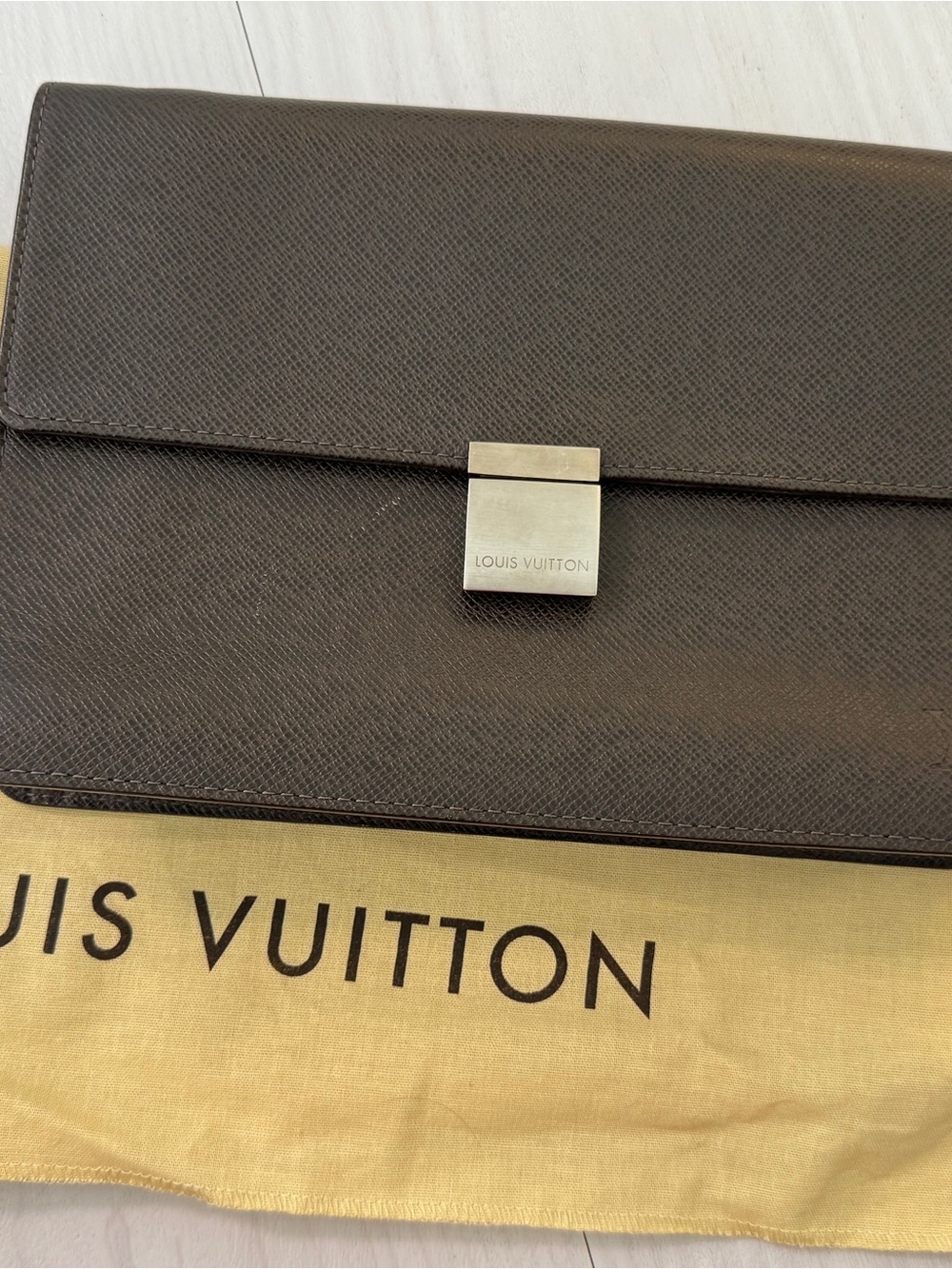 Louis Vuitton Vintage Taiga Leather Travel Organizer Wristlet